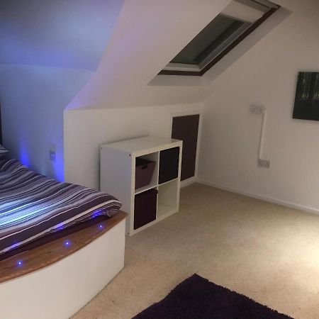 Top Floor In Beautiful Home Weymouth Dış mekan fotoğraf