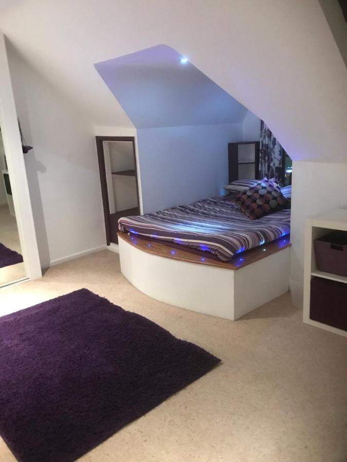 Top Floor In Beautiful Home Weymouth Dış mekan fotoğraf