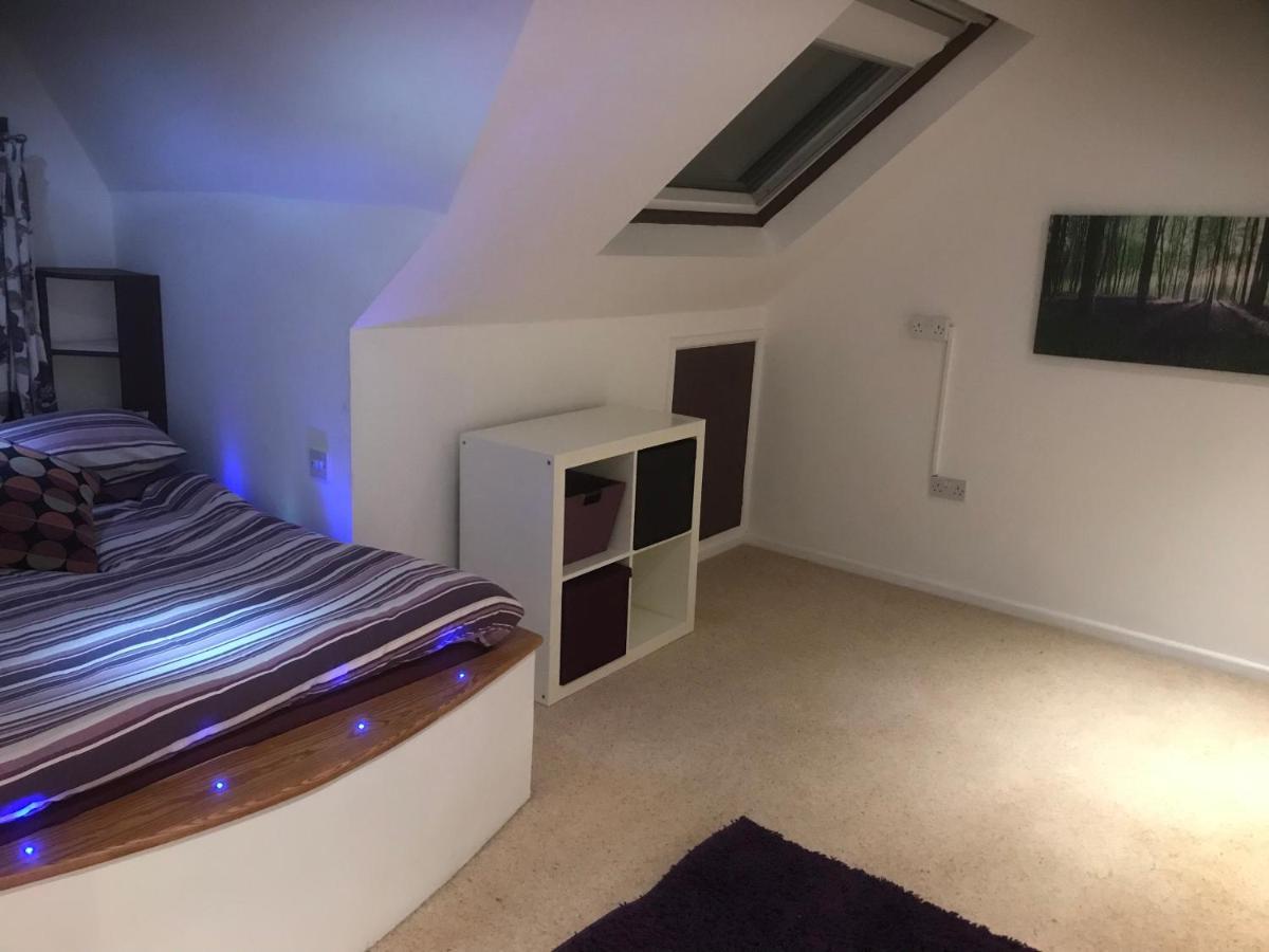 Top Floor In Beautiful Home Weymouth Dış mekan fotoğraf